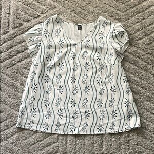 White and Teal Floral Patterned Women's Top